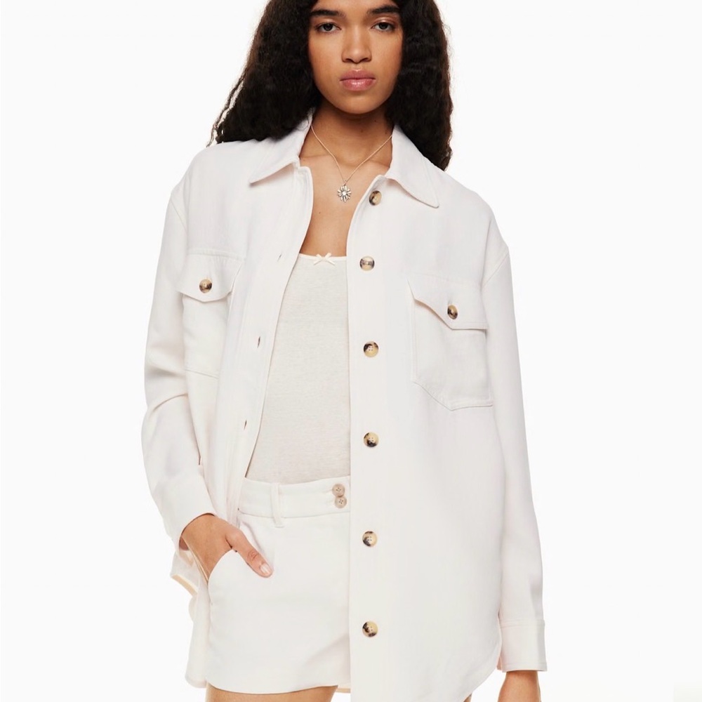 Aritzia “The Ganna” Shirt Jacket S